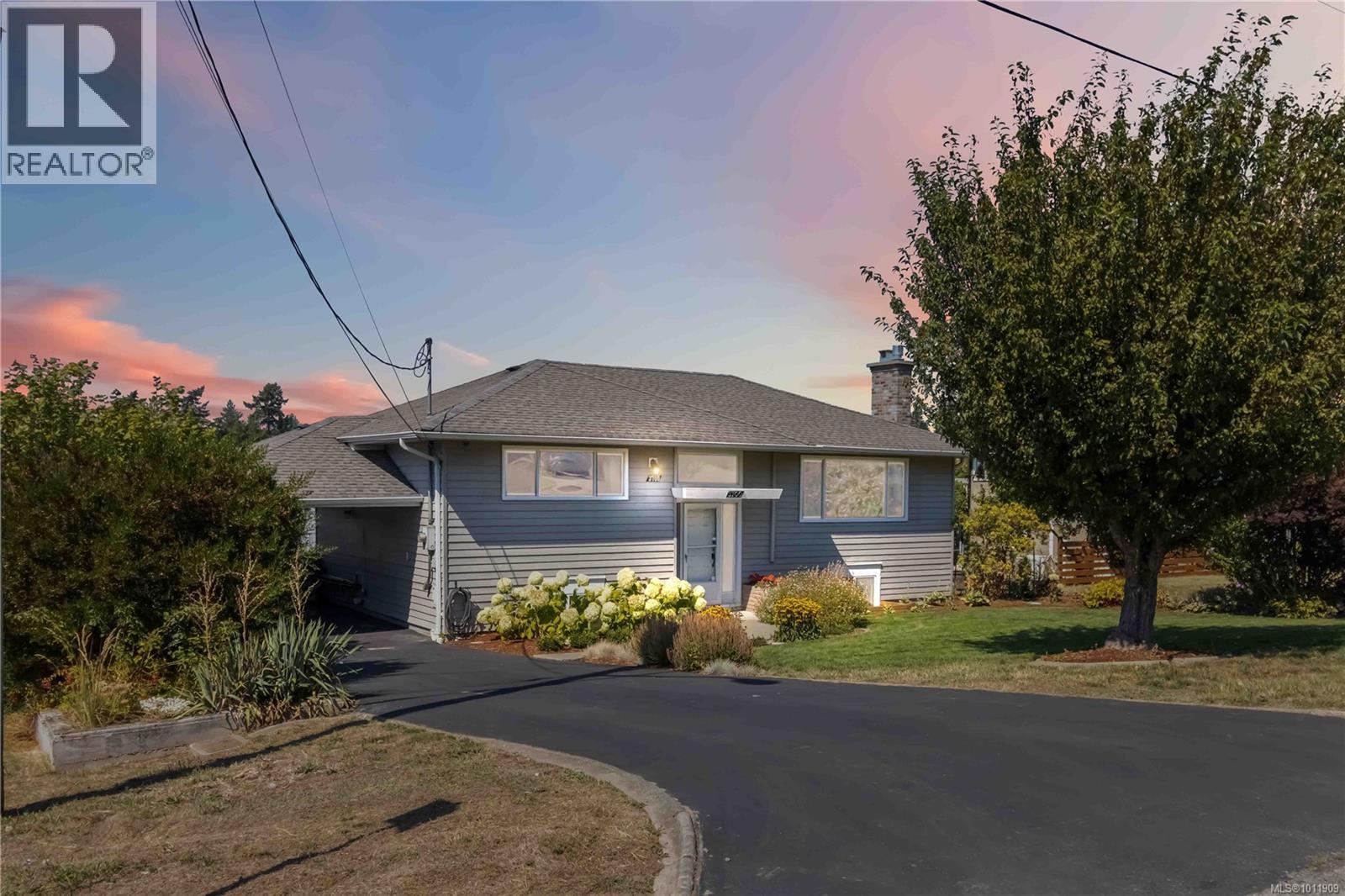 3700 Raymond St S, Saanich, BC V8K 4K1