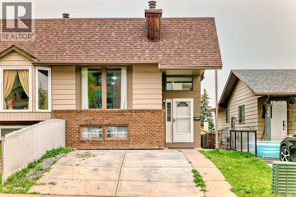 246 Berwick Dr NW, Calgary, AB T3K 1P5