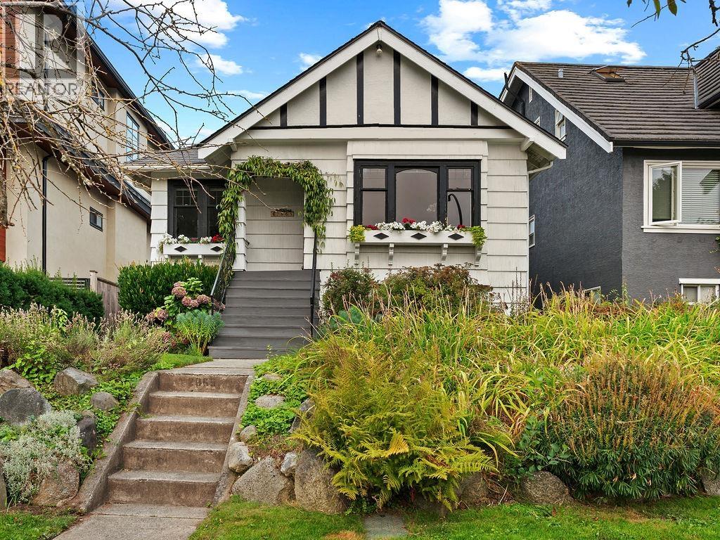 2865 W 33rd Ave, Vancouver, BC V6N 2G3