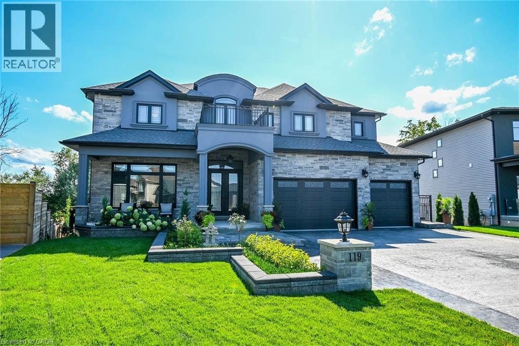 119 Willowbrook Dr, Welland, ON L3C 0G2