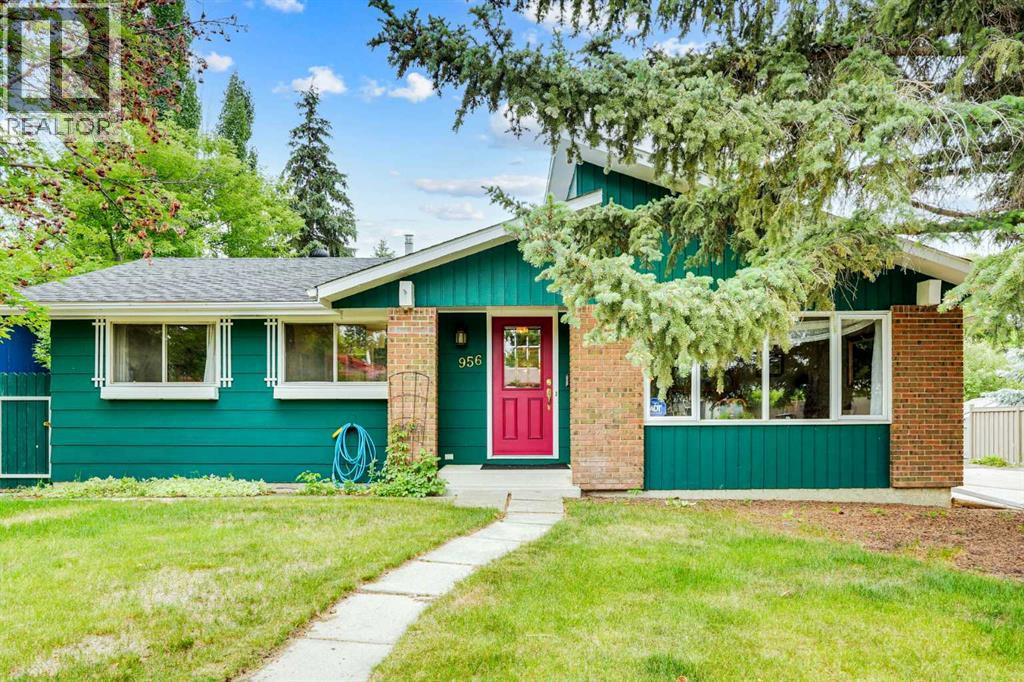 956 Parkvalley Way SE, Calgary, AB T2J 4W2