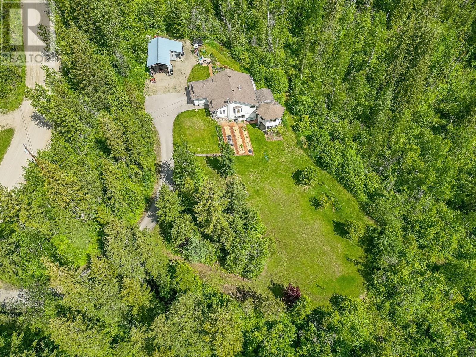 65 Grove Rd, Enderby, BC V0E 1V3