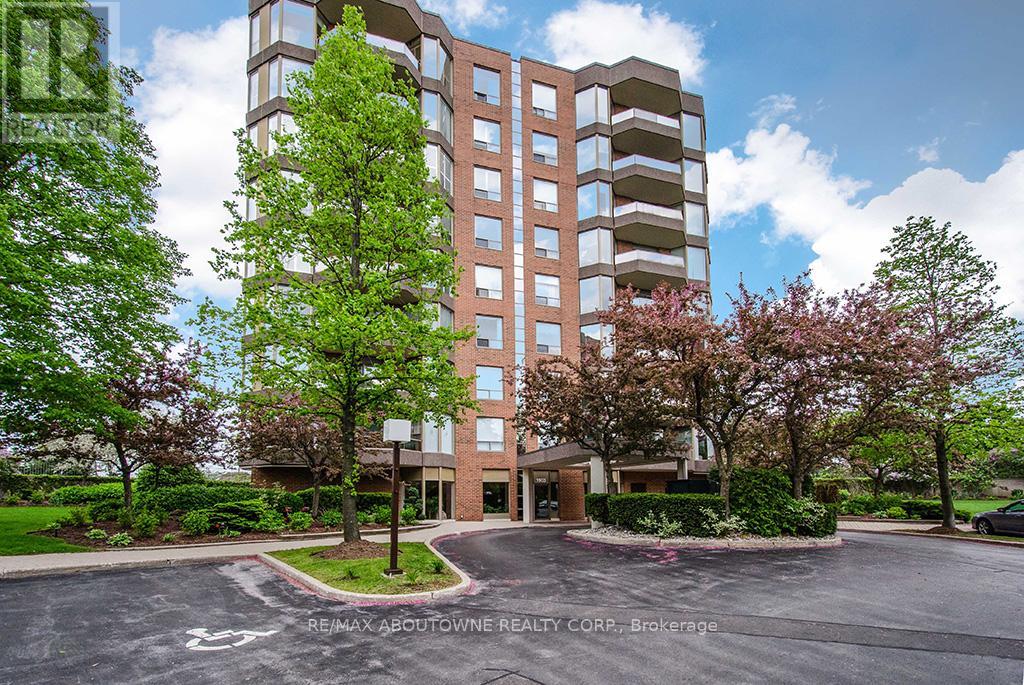 504 1903 Pilgrims Way, Oakville, ON L6M 2X1
