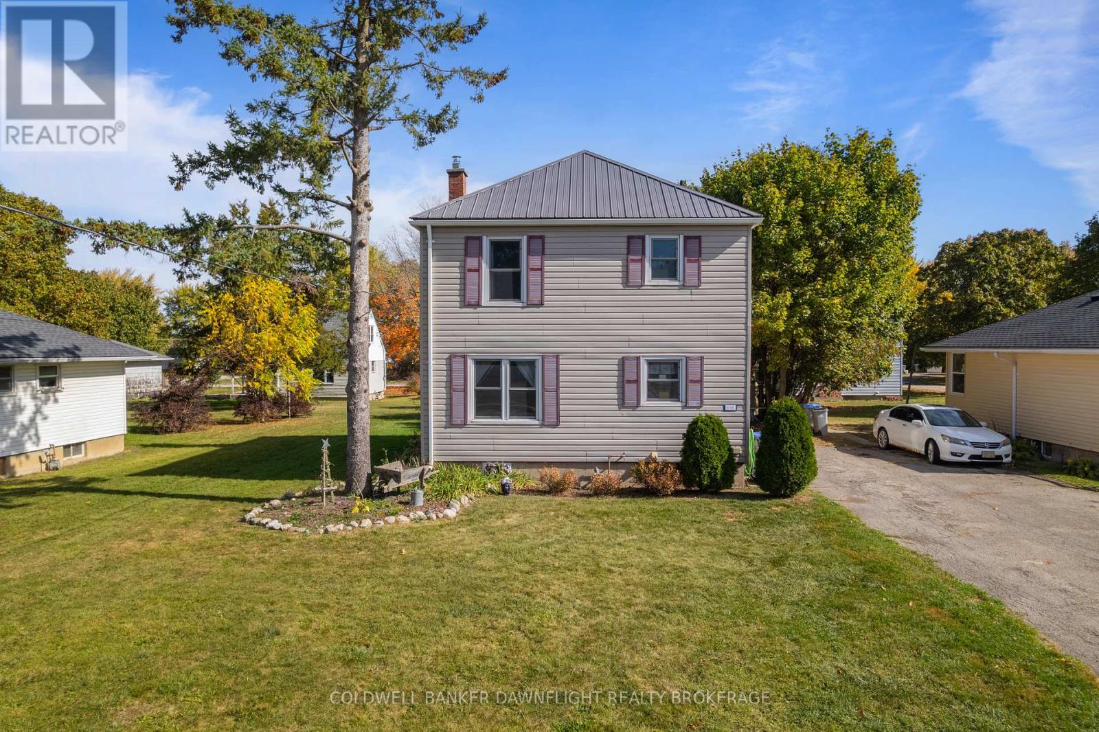 106 Kensington Cres, South Huron Stephen, ON N0M 1Y0