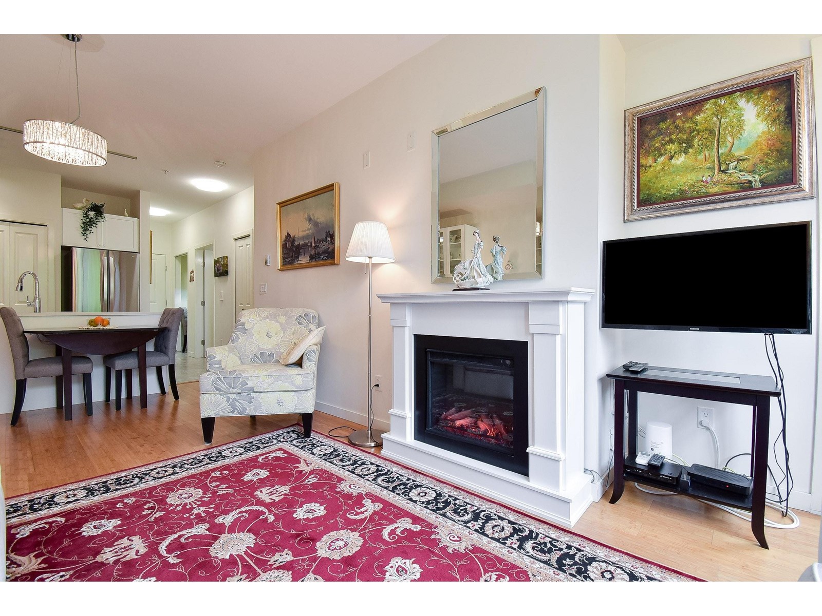 2511 King George Boulevard Unit 204, Surrey, BC V4P 0C7
