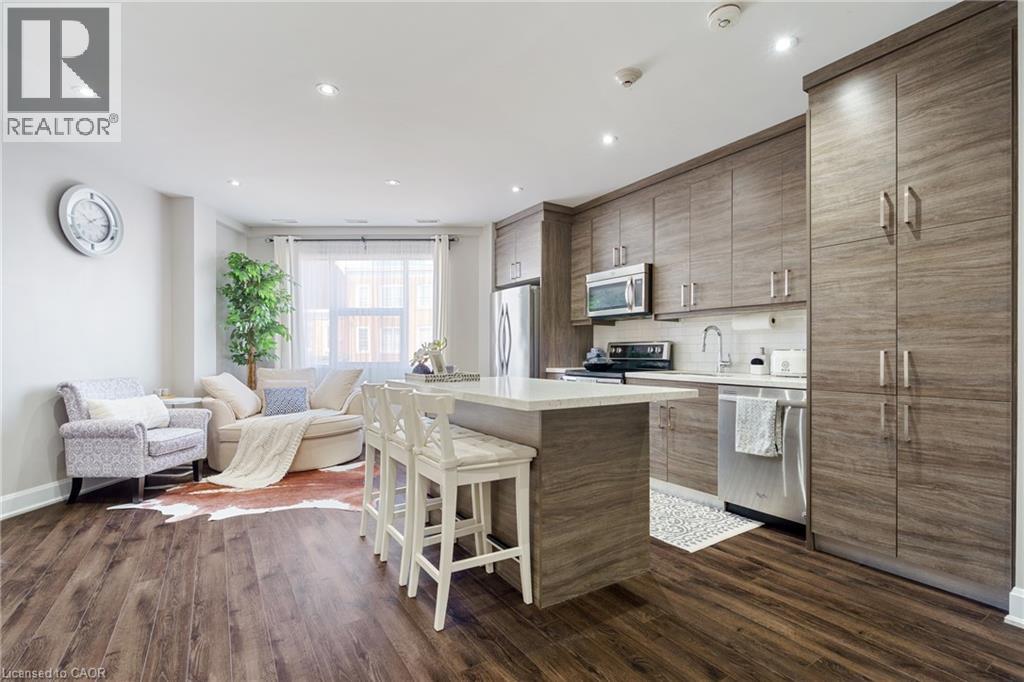 2 King Street W Unit 208, Hamilton, ON L9H 6Z1