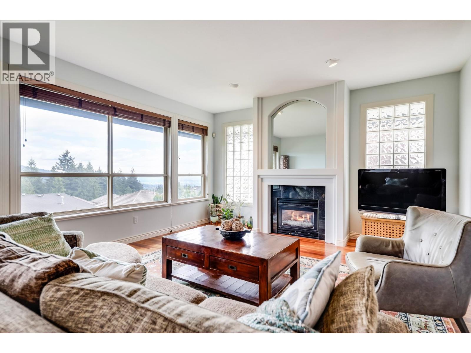 2163 Parkway Blvd, Coquitlam, BC V3E 3K5