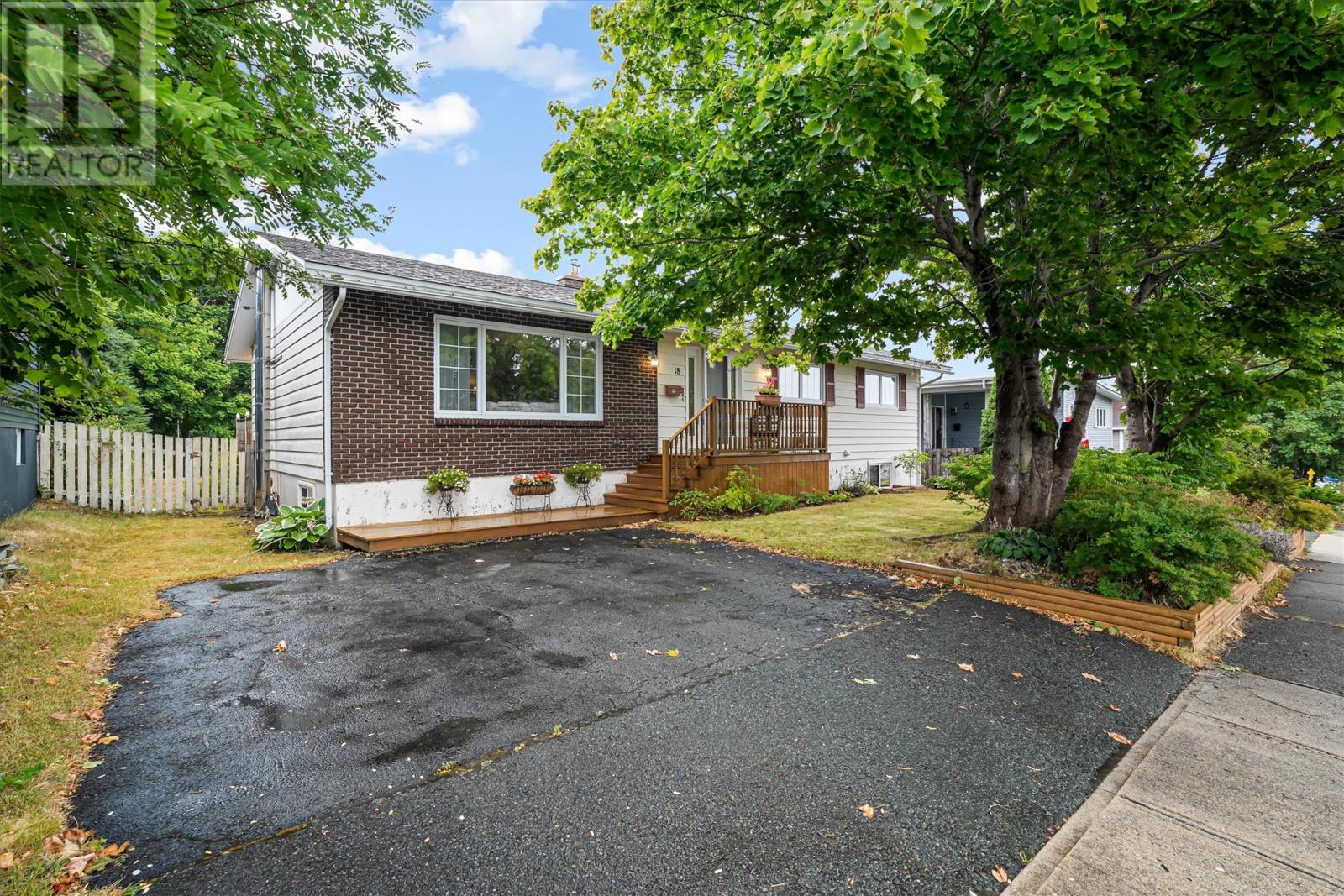 18 Cambridge Ave, St. John's, NL A1A 3N6