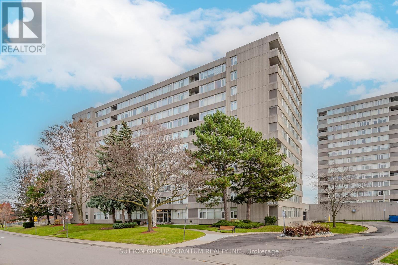 104 30 Harrisford St, Hamilton, ON L8K 6M9