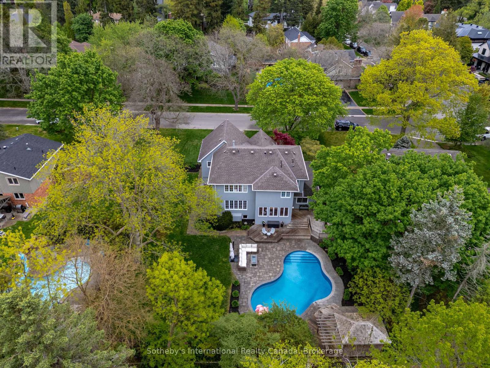 130 Blyth Cres, Oakville, ON L6J 5H6