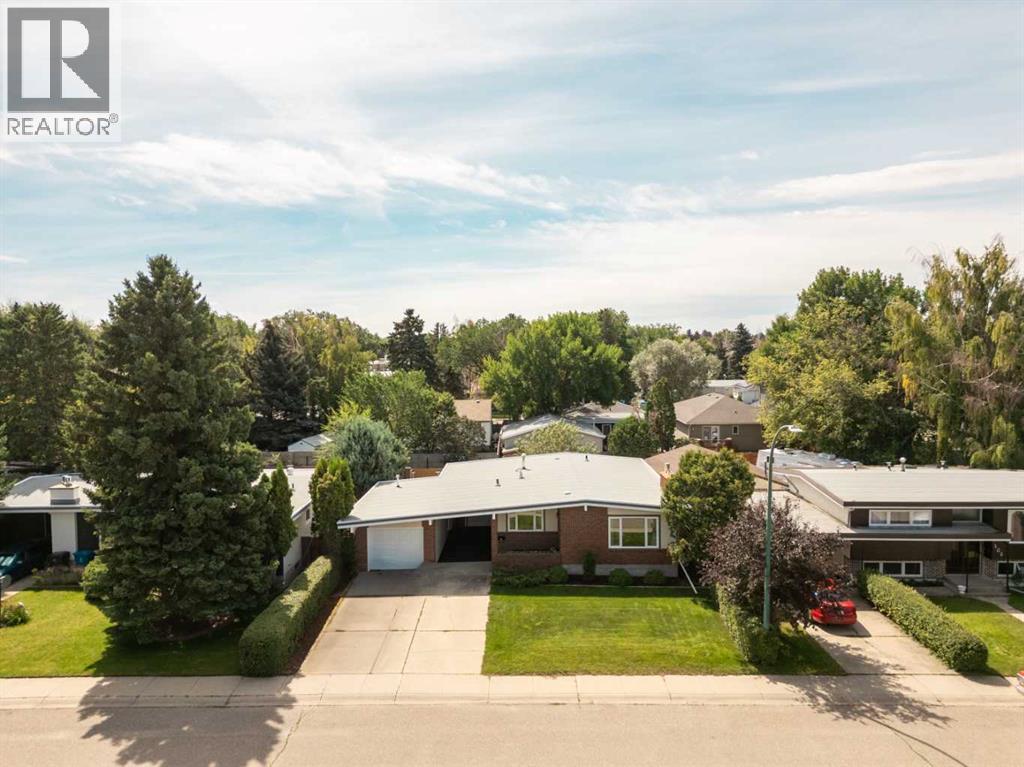 310 Normandy Rd S, Lethbridge, AB T1J 3Y1