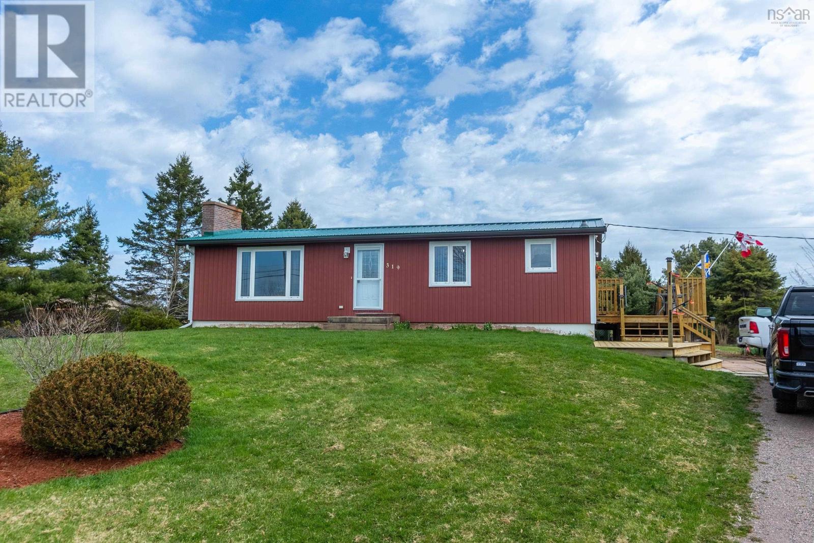 319 Willow St, Amherst, NS B4H 3Y3