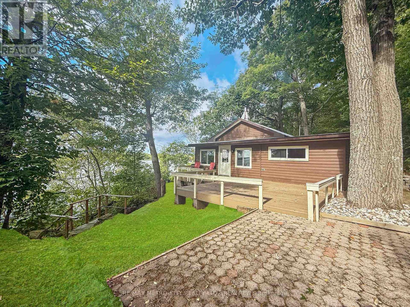 289 Dogwood Trl, Whitewater Region, ON K0J 1C0