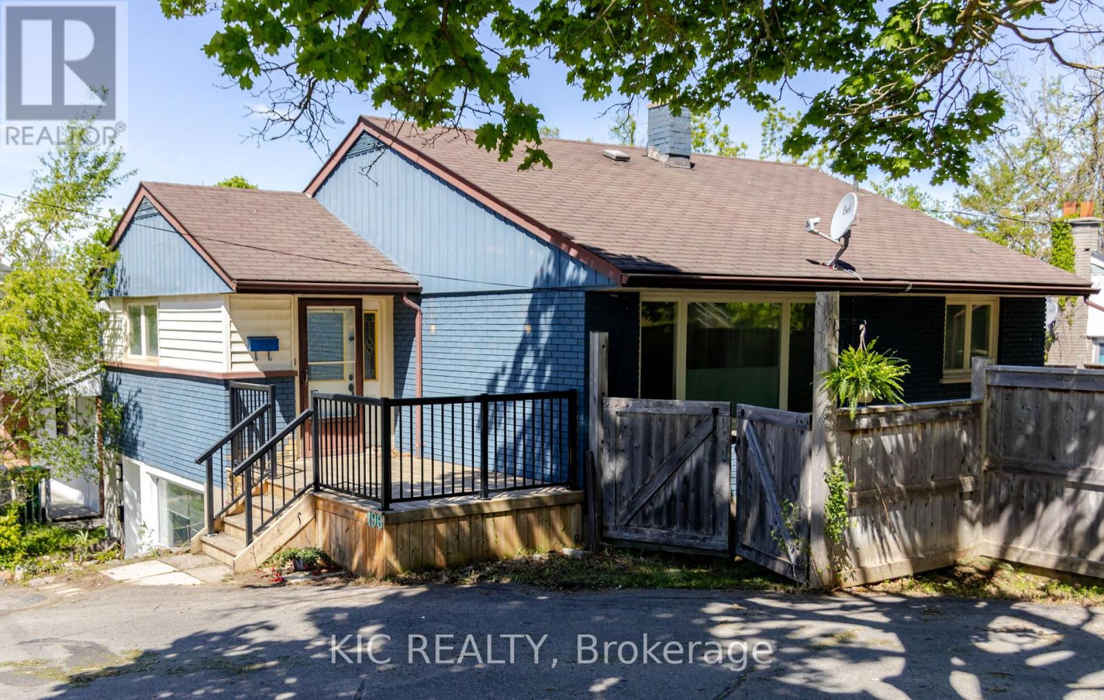 196 Hunter St E, Peterborough, ON K9H 1G8