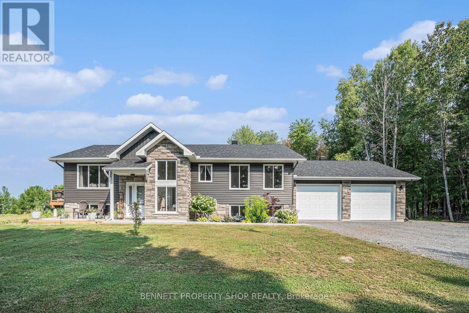 8 Red Door Ln, Horton, ON K7V 3Z8