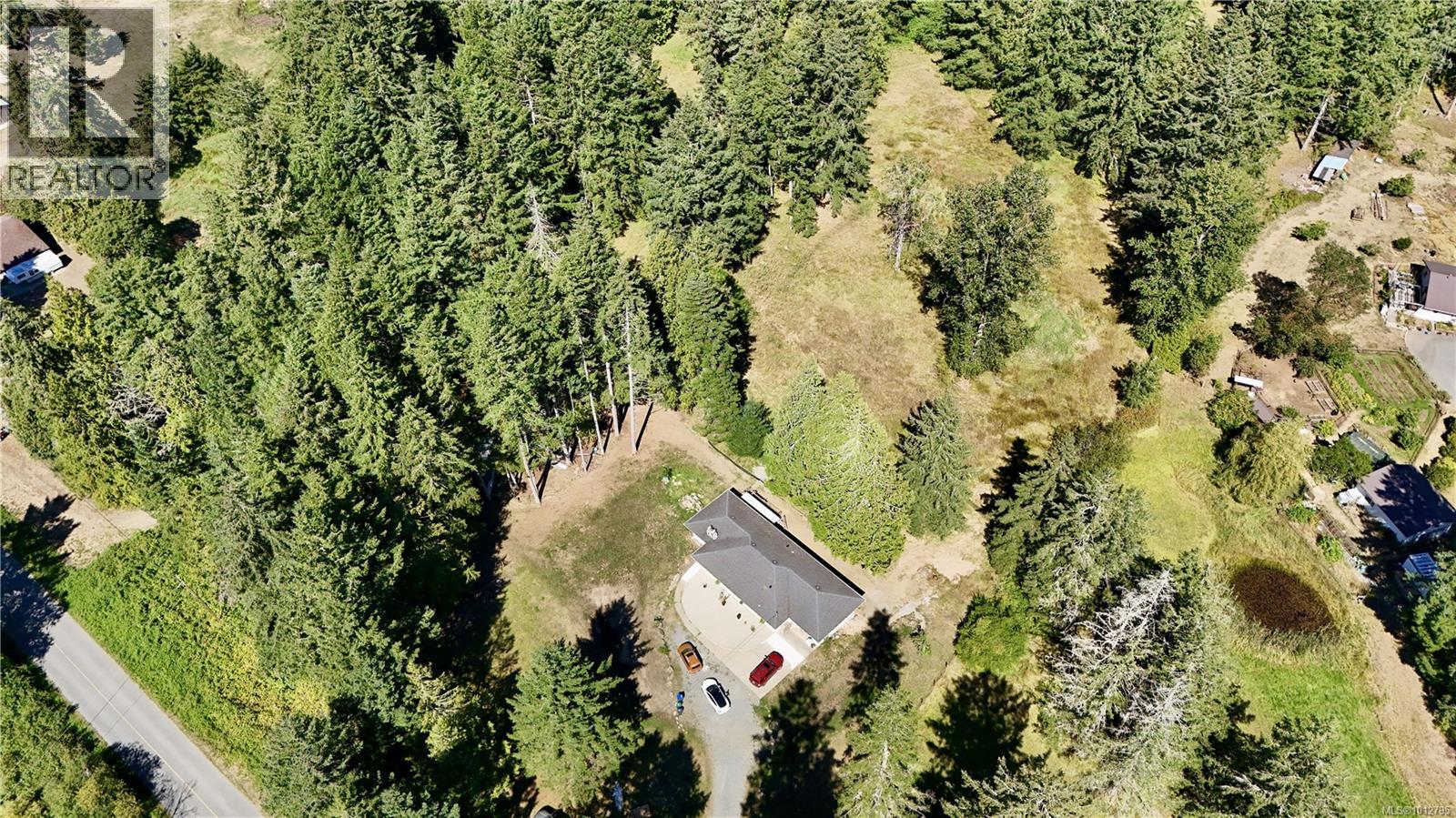 3090 Decourcy Dr, Ladysmith, BC V9G 1E2