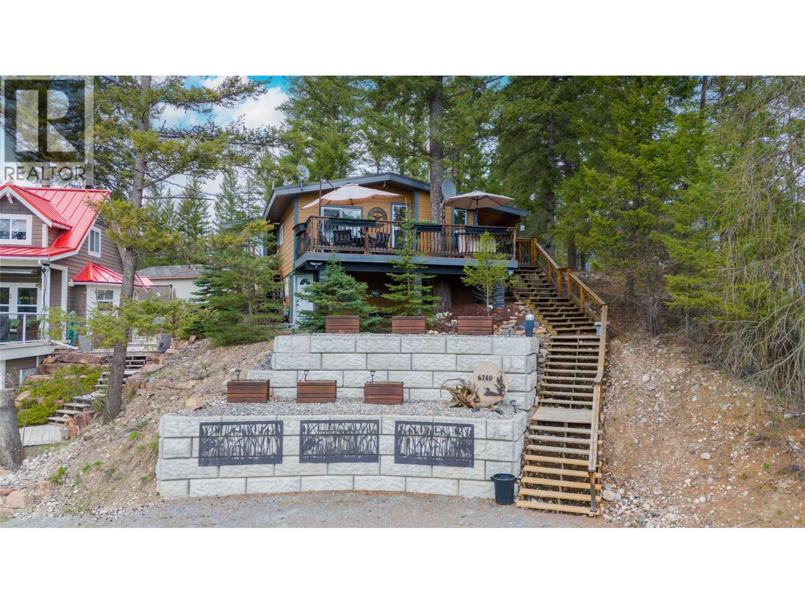 6740 Rosen Lake Rd, Jaffray, BC V0B 1T0