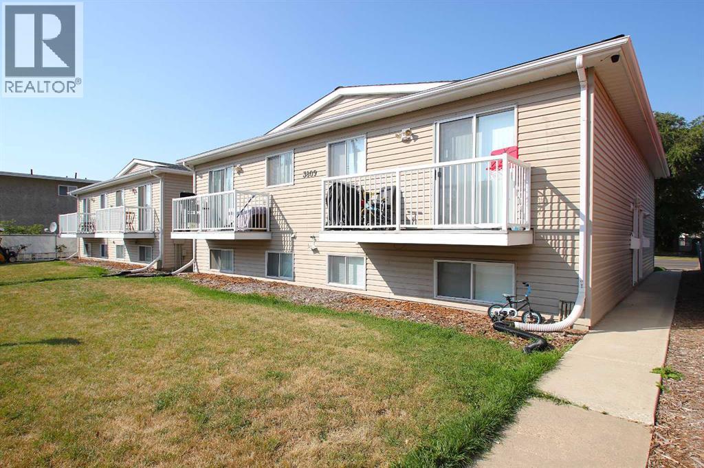 3809-3813 50 St, Red Deer, AB T4N 1W1