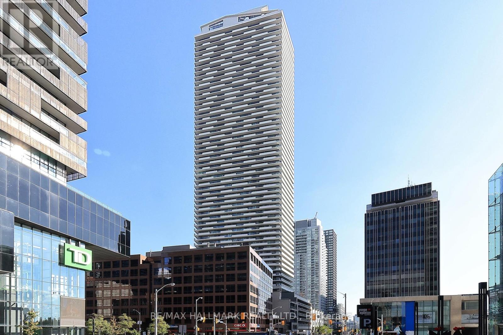1011 2221 Yonge St, Toronto, ON M4S 0B8