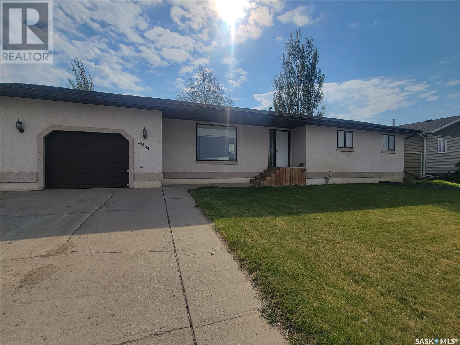 5034 Mirror Dr, Macklin, SK S0L 2S0