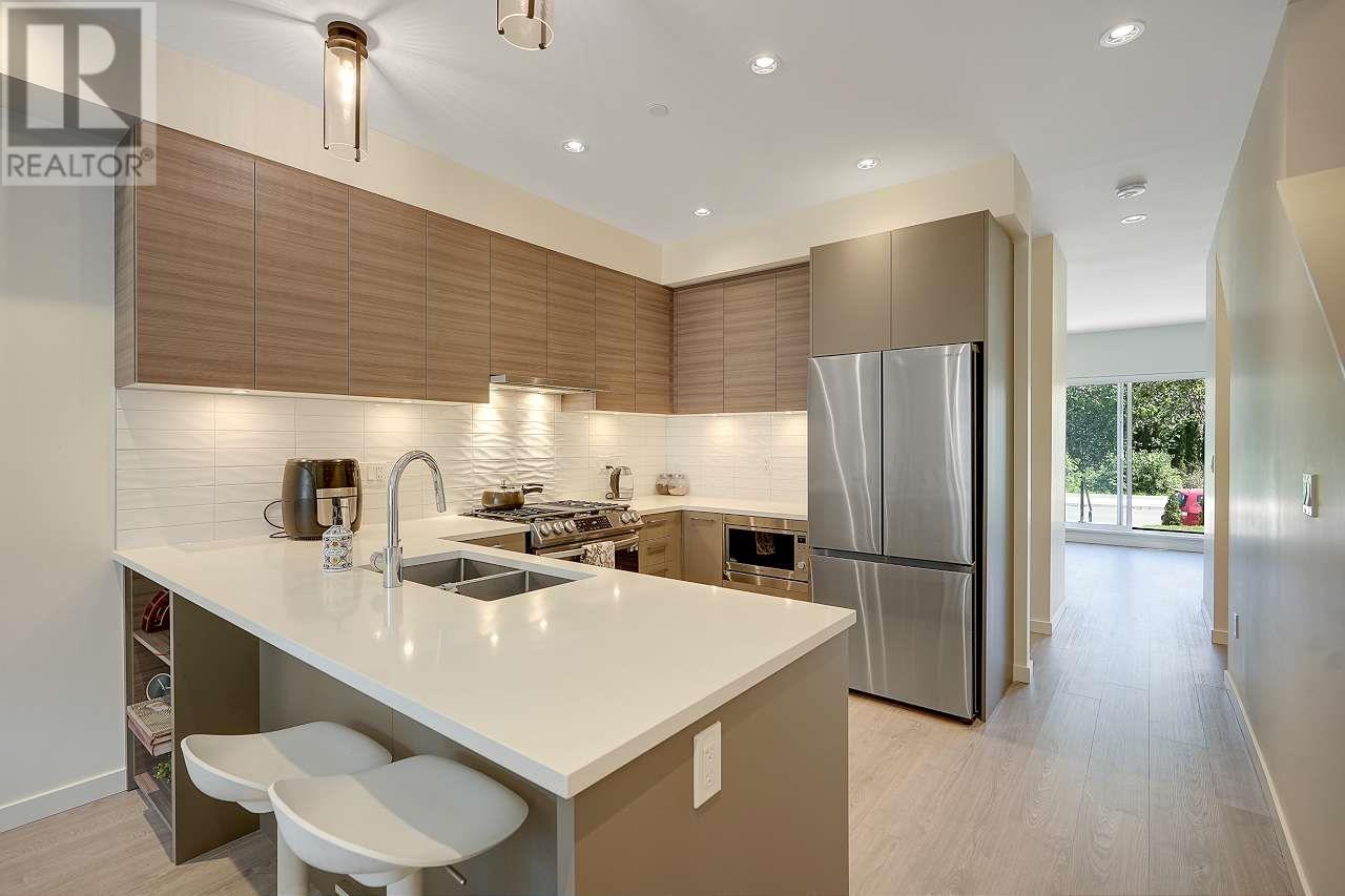 629 S Dyke Road Unit 4, New Westminster, BC V3M 0N3