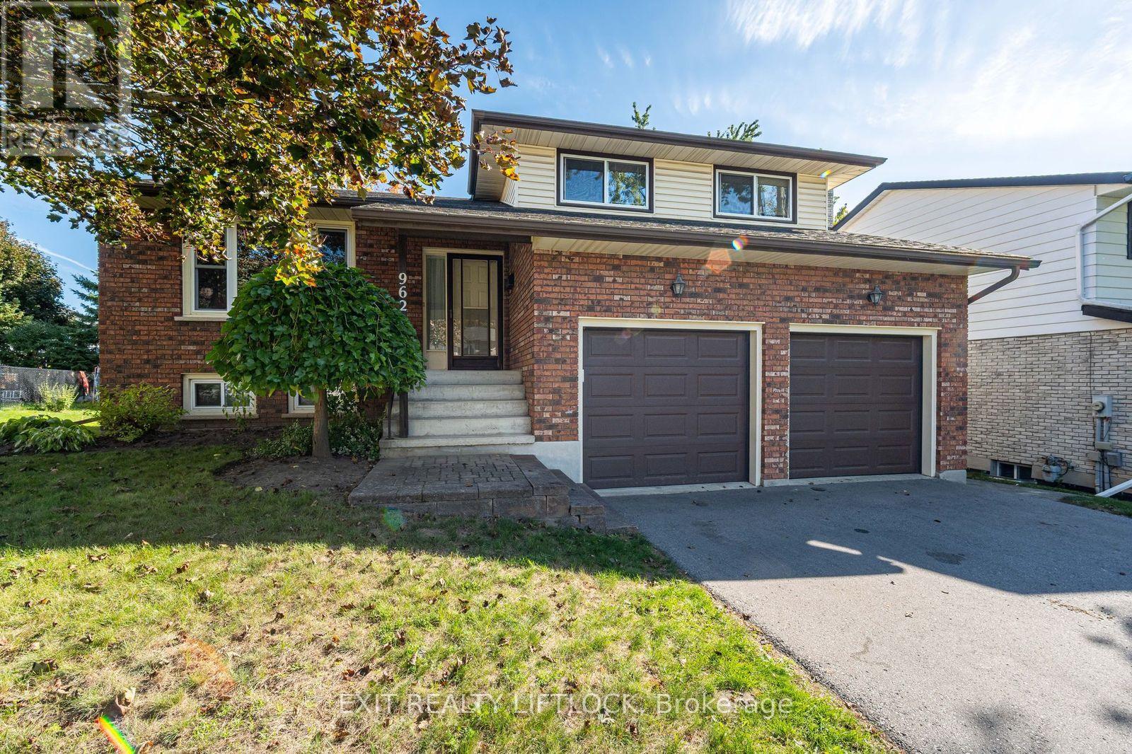 962 Golfview Rd Ward 1 Rd, Peterborough, ON K9J 7W4