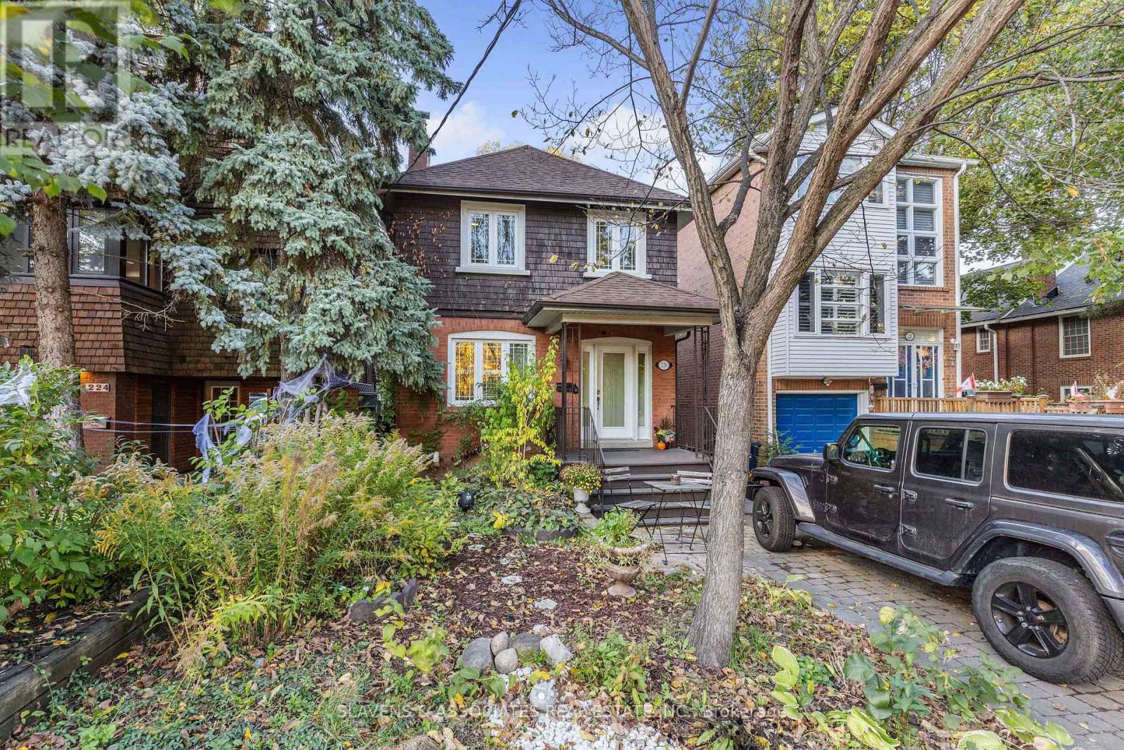226 Broadway Ave, Toronto, ON M4P 1V9