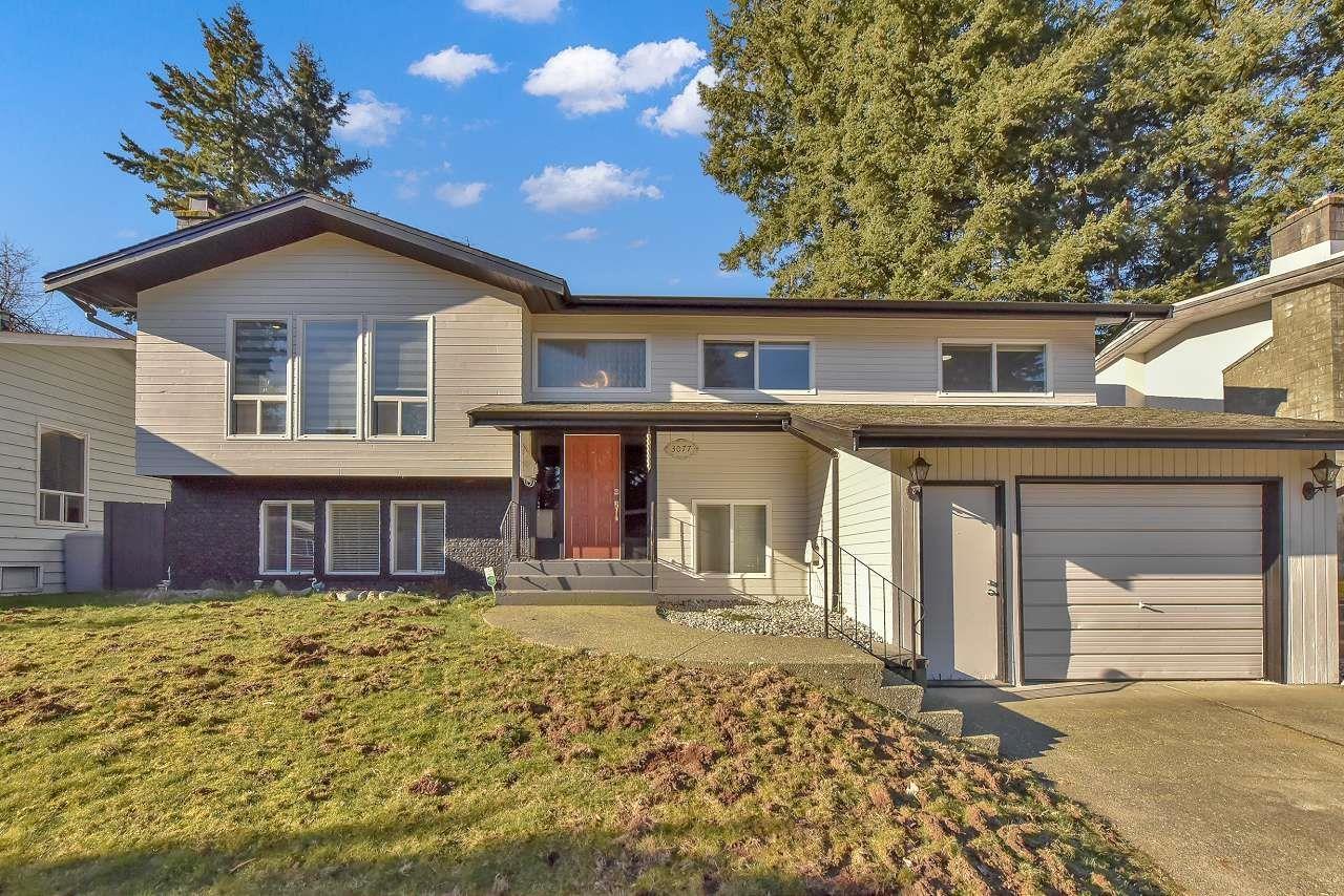 3077 Mouat Dr, Abbotsford, BC V2T 4E5