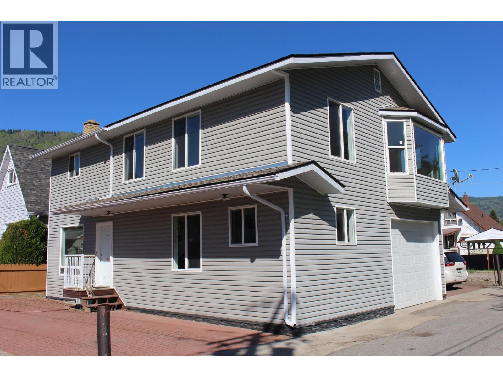 1610 Mcbride St, Trail, BC V1R 2Z6