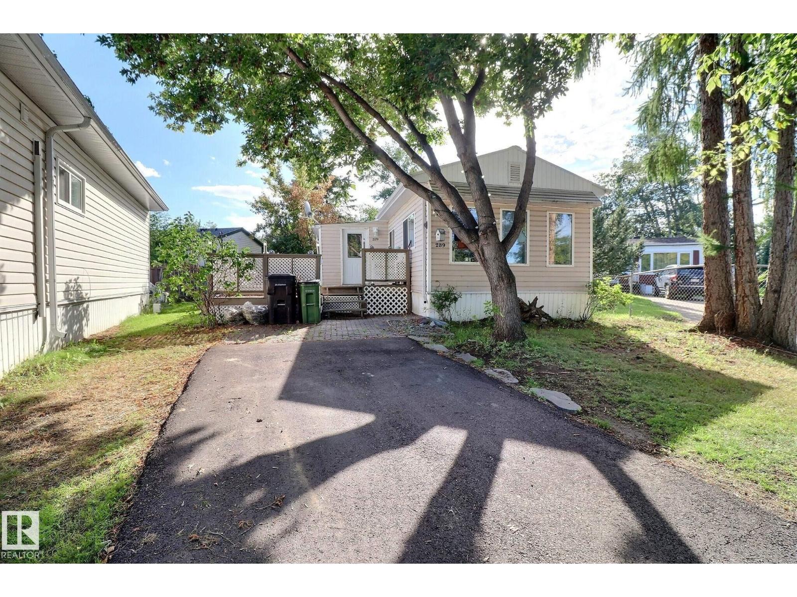 289 Juniper Cr NW, Edmonton, AB T5Y 6L6
