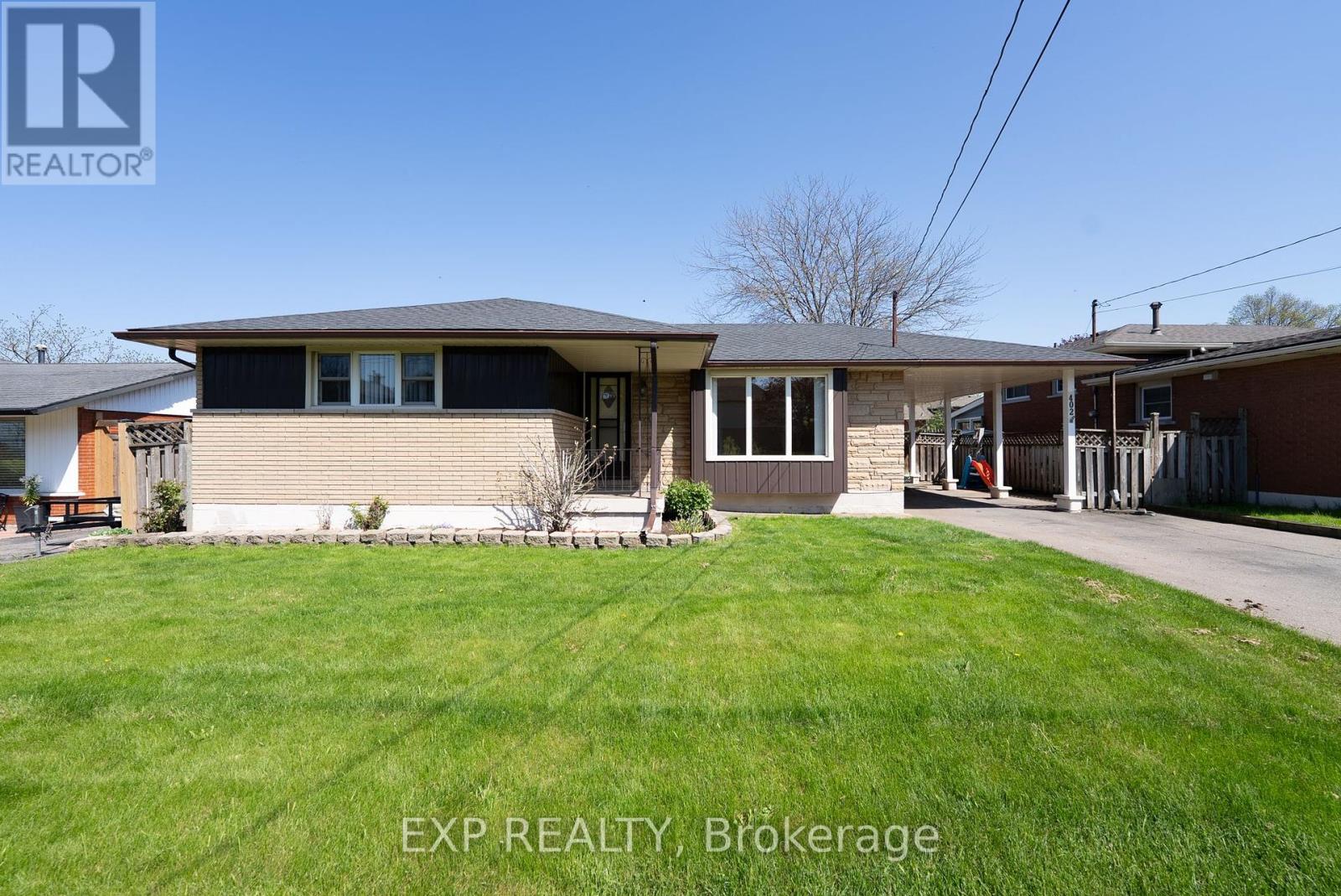 402 Kerman Ave, Grimsby, ON L3M 3X1
