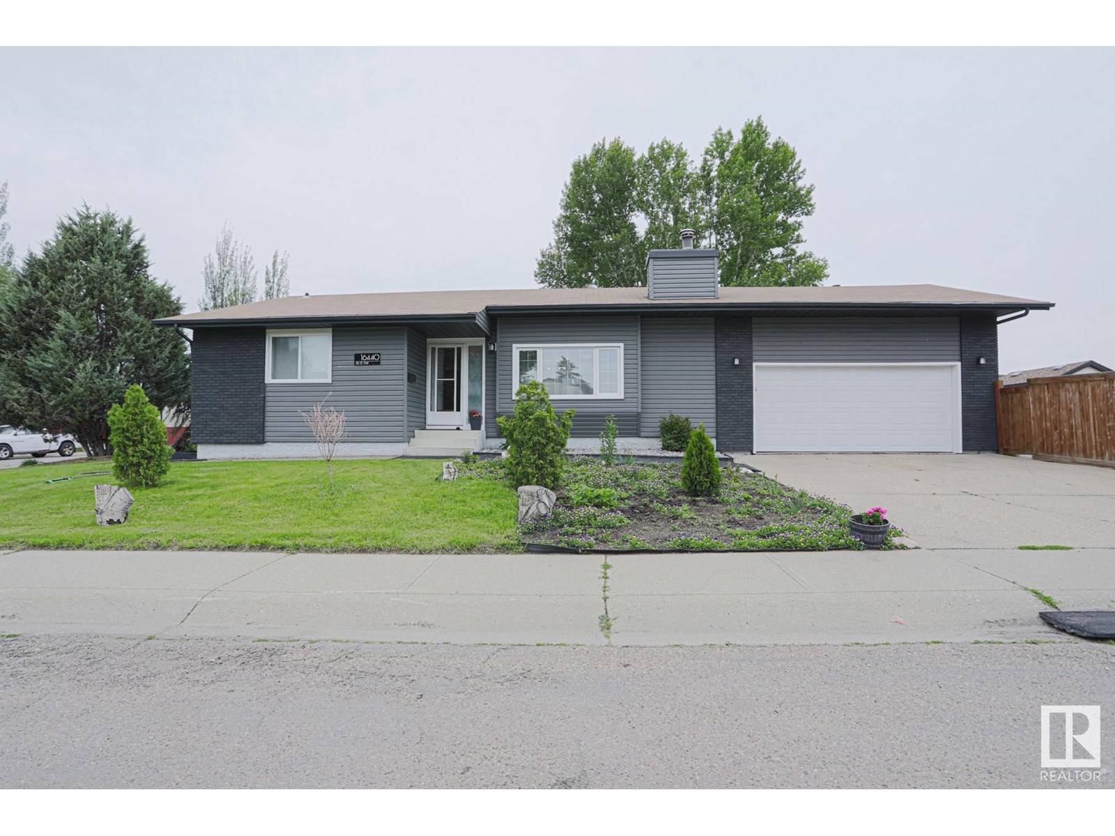 116 St Nw Unit 16440, Edmonton, AB T5X 3T8