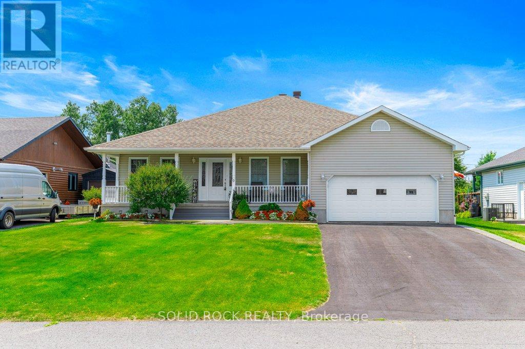 9 Grove St, South Dundas, ON K0E 1K0