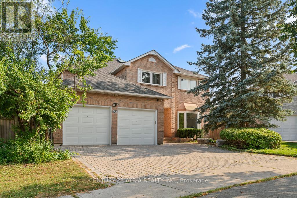 33 Autumn Way, Aurora, ON L4G 4P2