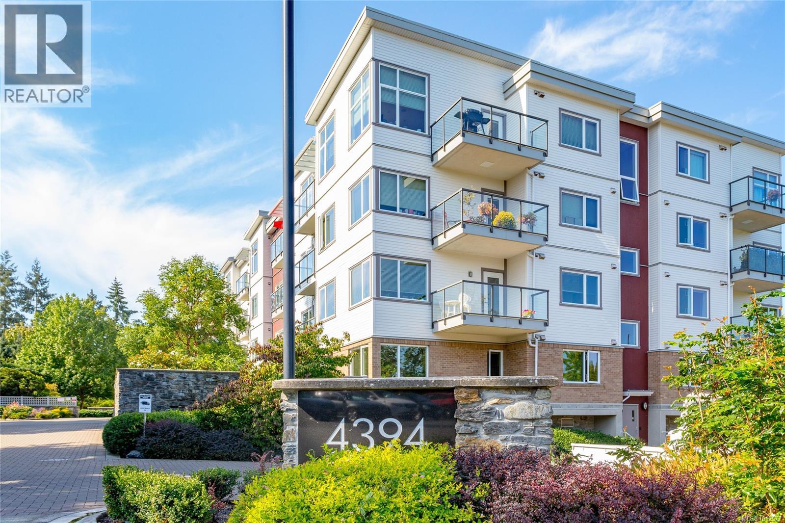 4394 W Saanich Rd Unit 301 Rd, Saanich, BC V8Z 0B5