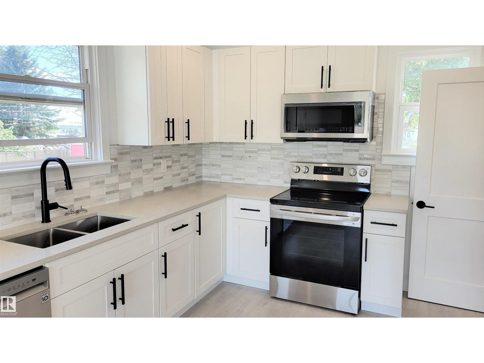 49 St Unit 5020, Two Hills, AB T0B 4K0
