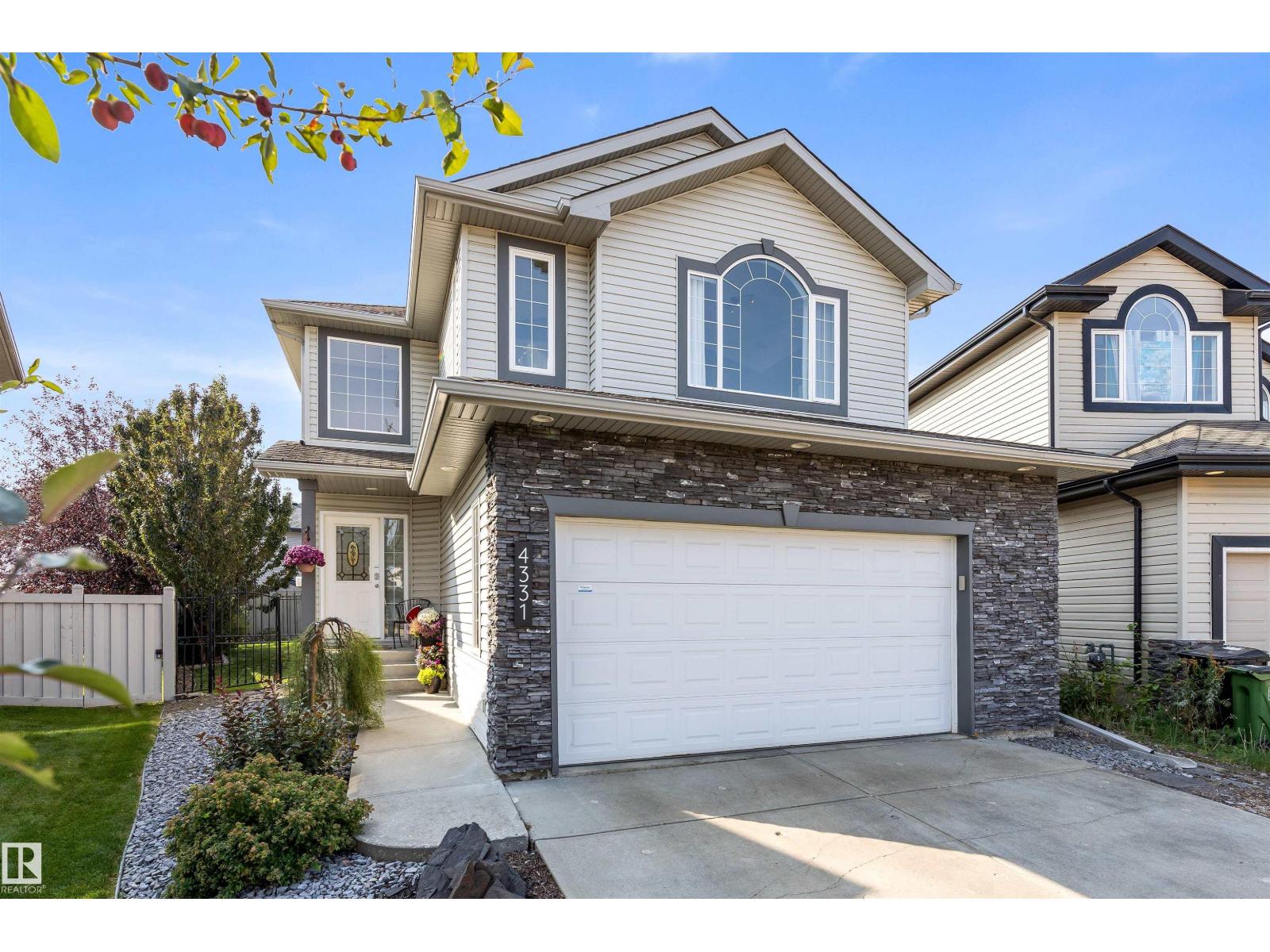 4331 Mcmullen Way SW, Edmonton, AB T6W 1N5