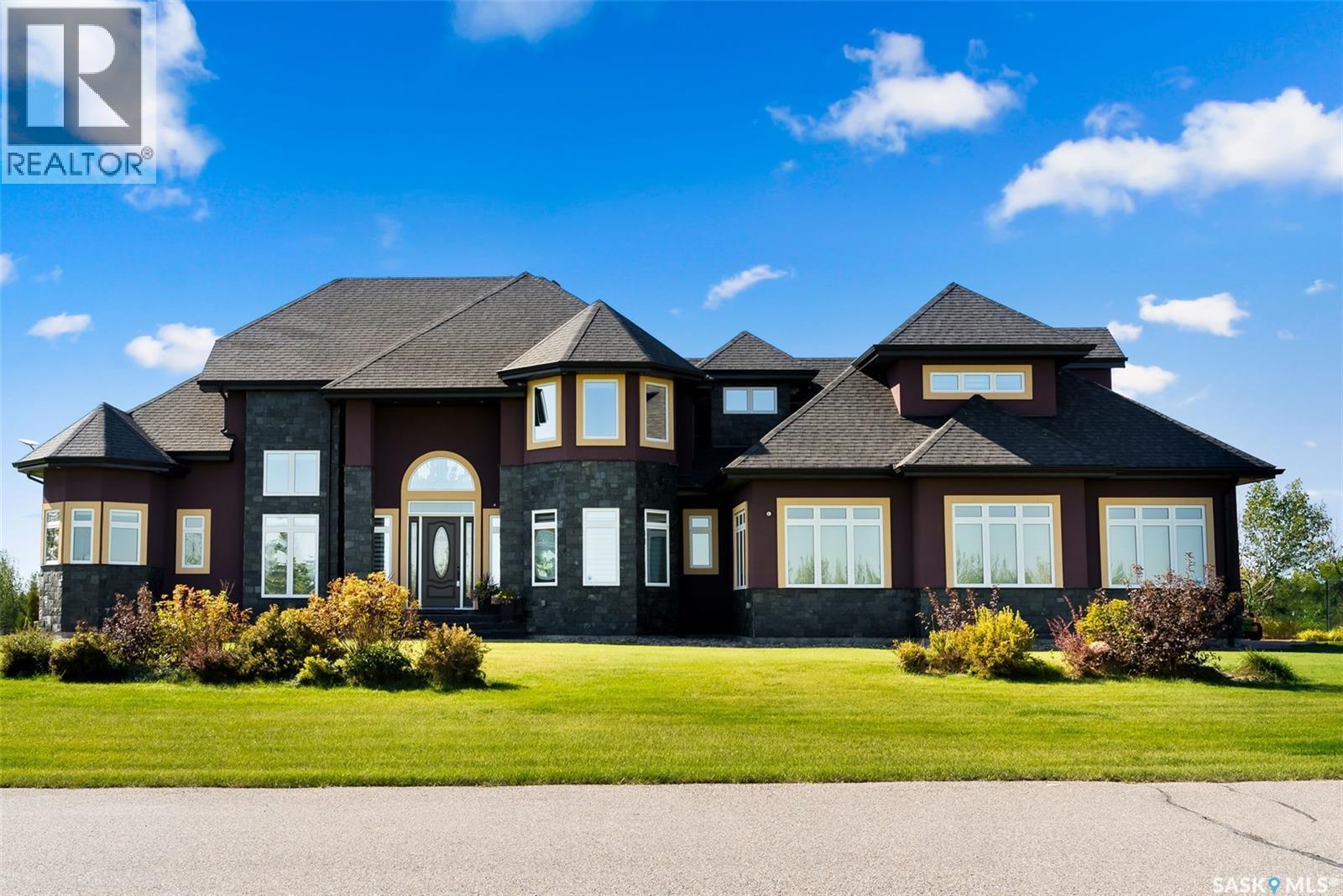 123 Slater Cres, Pilot Butte, SK S0G 3Z0