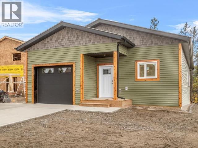 238 Leota St, Whitehorse, YT Y1A 4N2