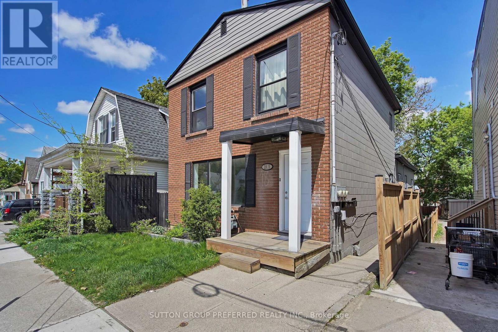 5 Adelaide Street S Unit 18, London, ON N5Z 3J9