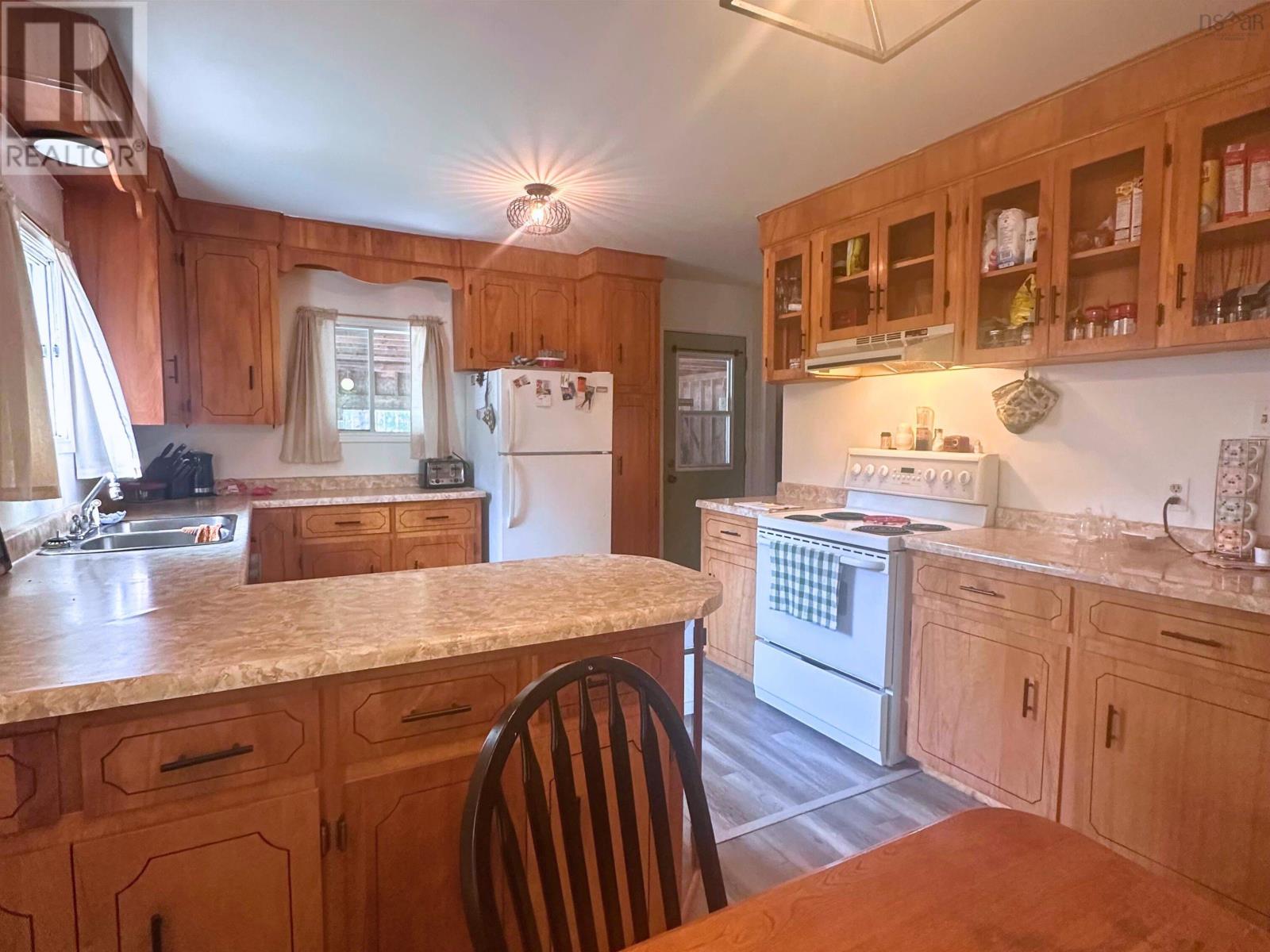 5662 Highway 325, West Clifford, NS B4V 8G8