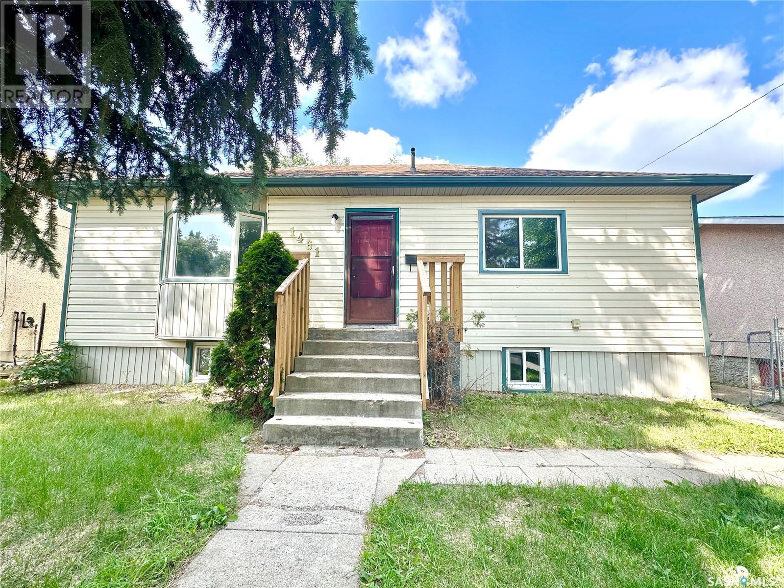 1461 106 Street, North Battleford, SK S9A 1X5