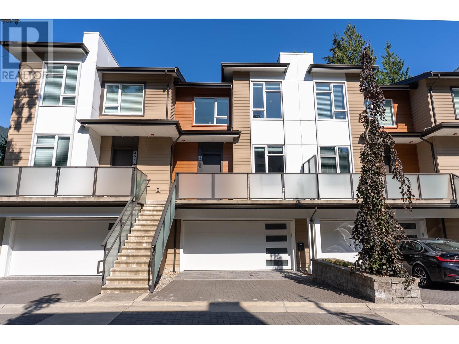 4676 Capilano Rd, North Vancouver, BC V7R 4K3