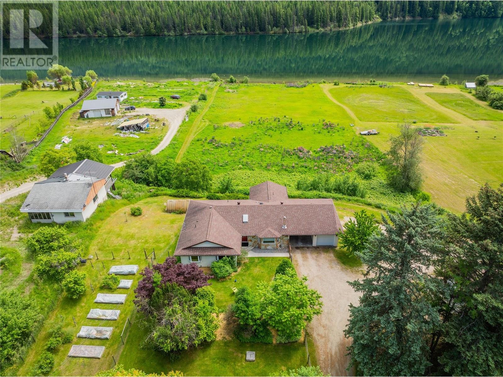 1720 Thrums Rd, Castlegar, BC V1N 4N4