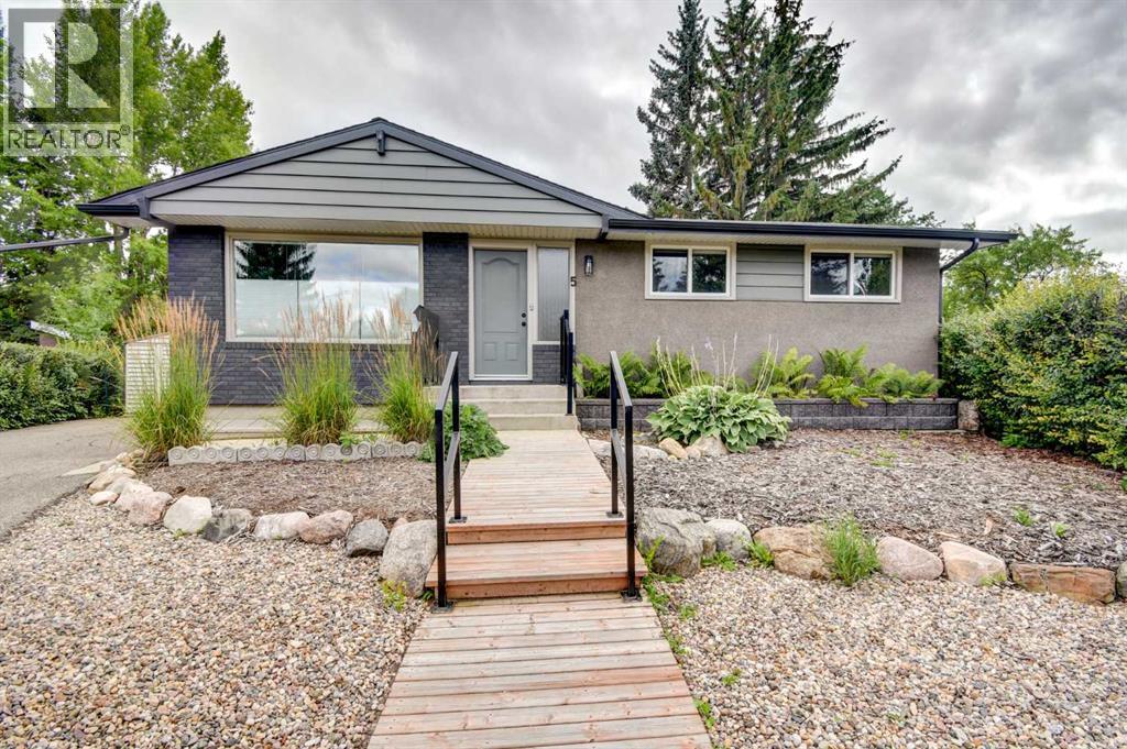 5 Mcconnell Close, Red Deer, AB T4N 0J7
