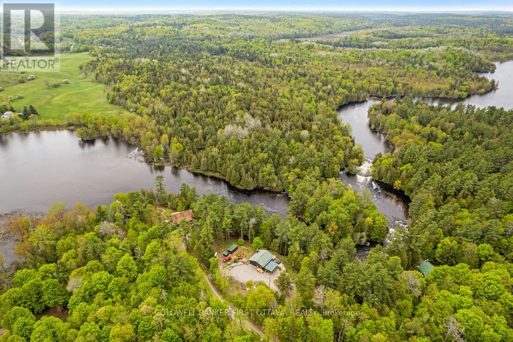 1036 Palmerston Cres, North Frontenac, ON K0H 2R0