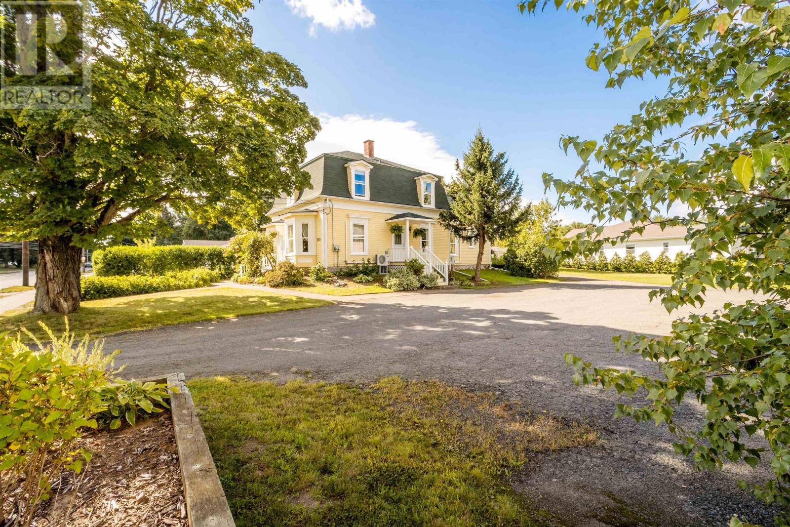 141 Commercial St, Berwick, NS B0P 1E0