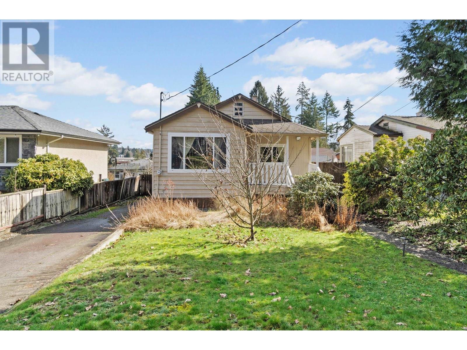570 Colby St, New Westminster, BC V3L 3Z1