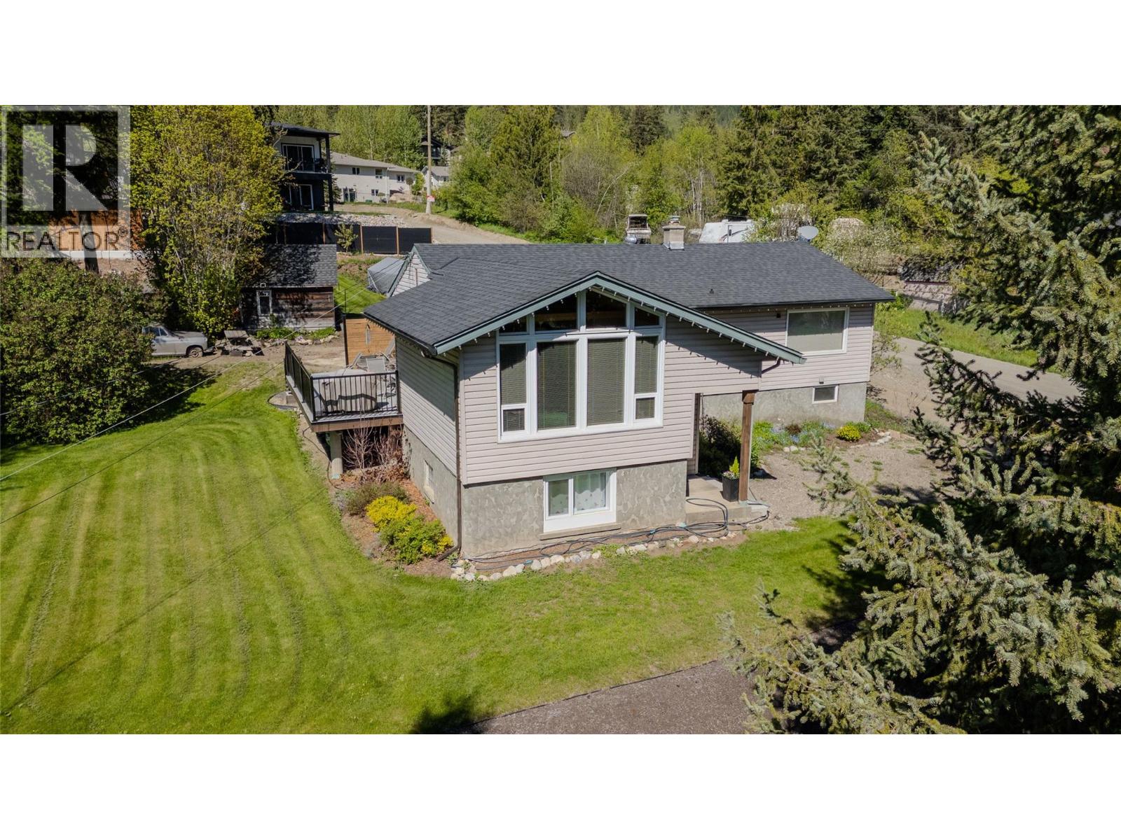 2506 Shuswap Ave, Lumby, BC V0E 2G0