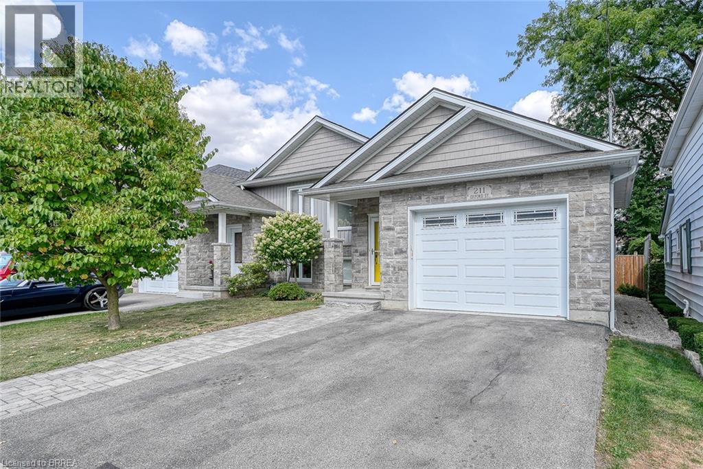 211 Oxford St, Ingersoll, ON N5C 2V8